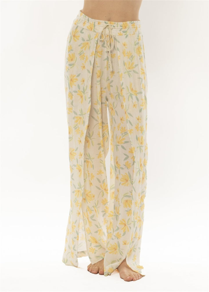 Sisstrevolution Warm Sand Pant with floral print and drawstring waist.