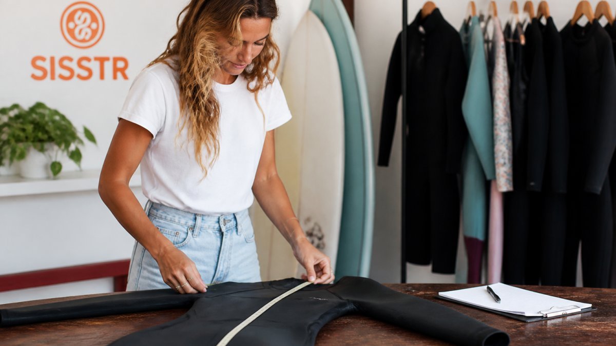 How to Choose Women's Wetsuit Size: A Sizing Guide
