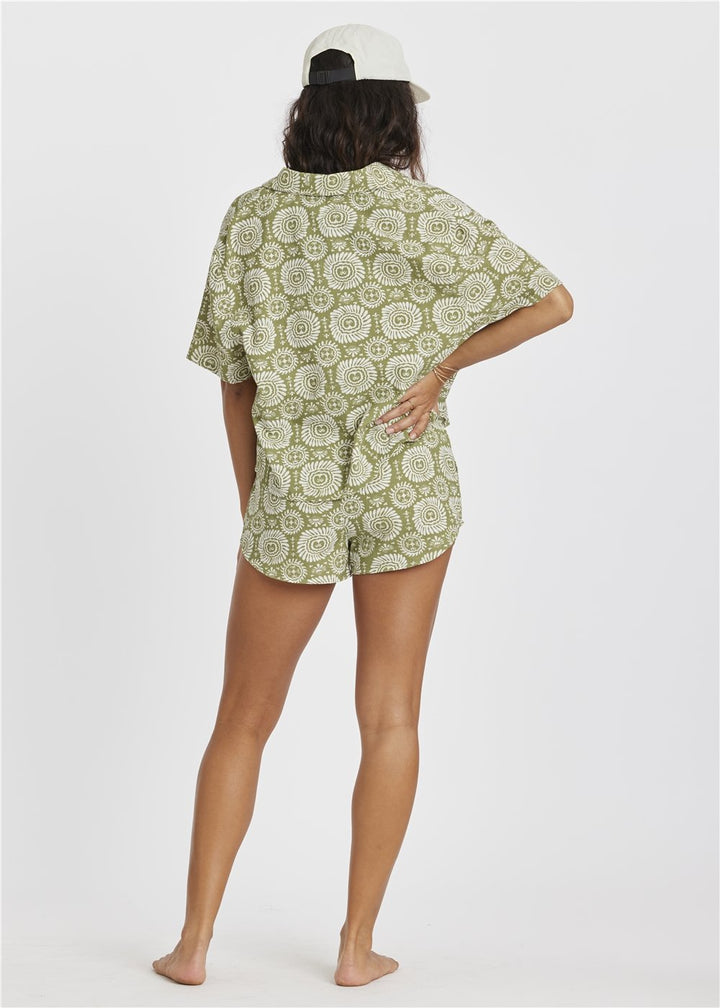 Sisstr What A Vibe Ss Woven Top