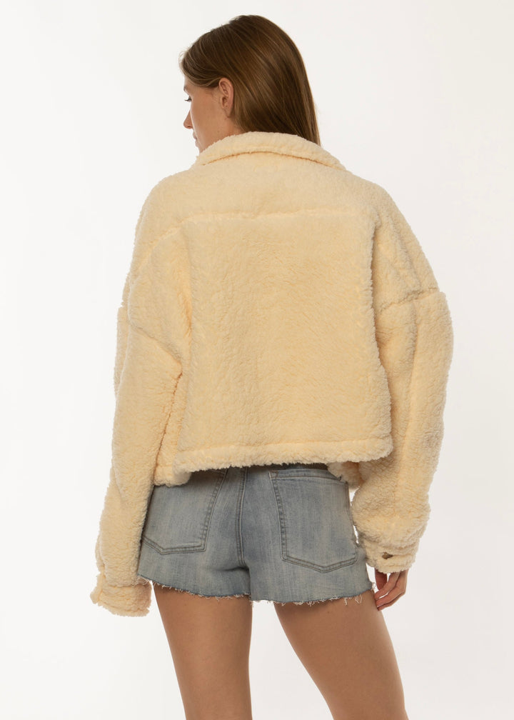 Back view of Sisstrevolution Bungalow Sherpa Jacket, soft and warm fabric.