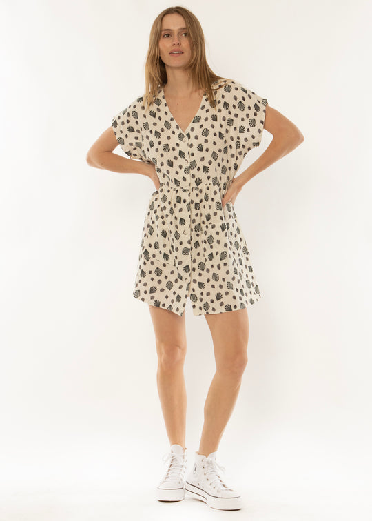 Short-sleeve Sisstrevolution Doheny Woven Dress in Sea Salt with a relaxed fit.