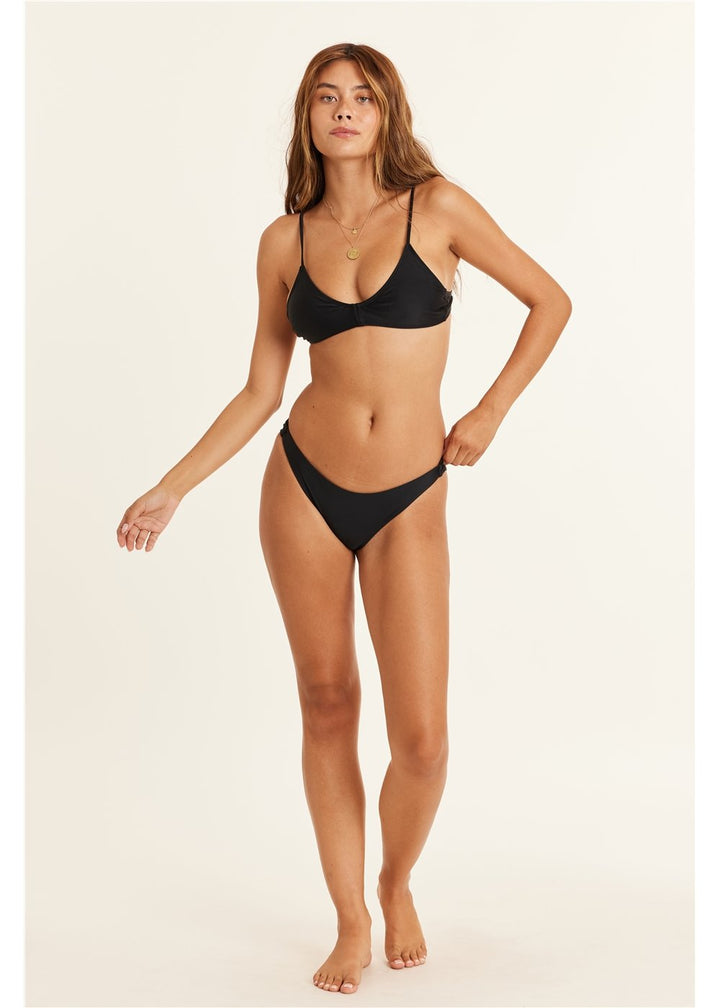 Sisstrevolution Seeker Solid Bralette Swim Top - Black