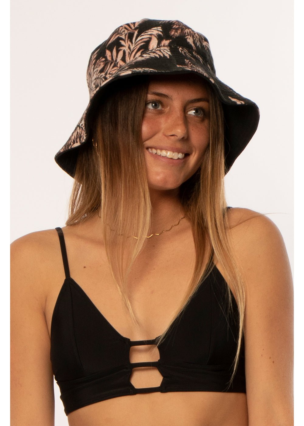Sisstr Sandstorm Bucket Hat - sisstrevolution.co.uk
