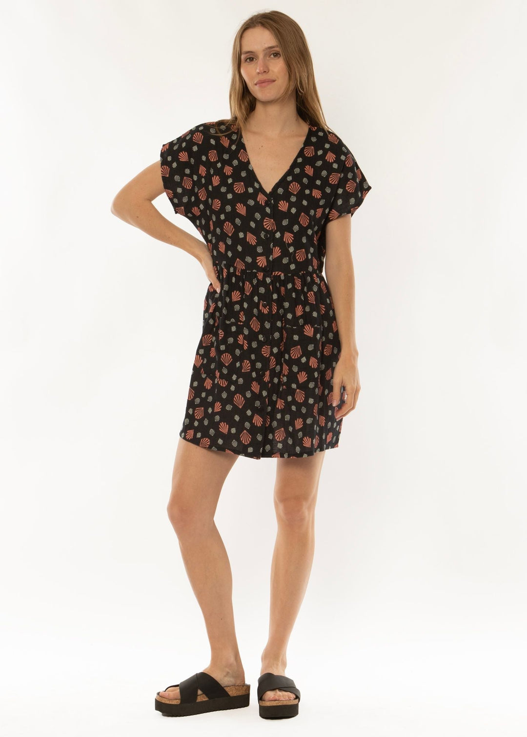 Sisstrevolution Doheny SS Woven Dress in black with floral print, front view.